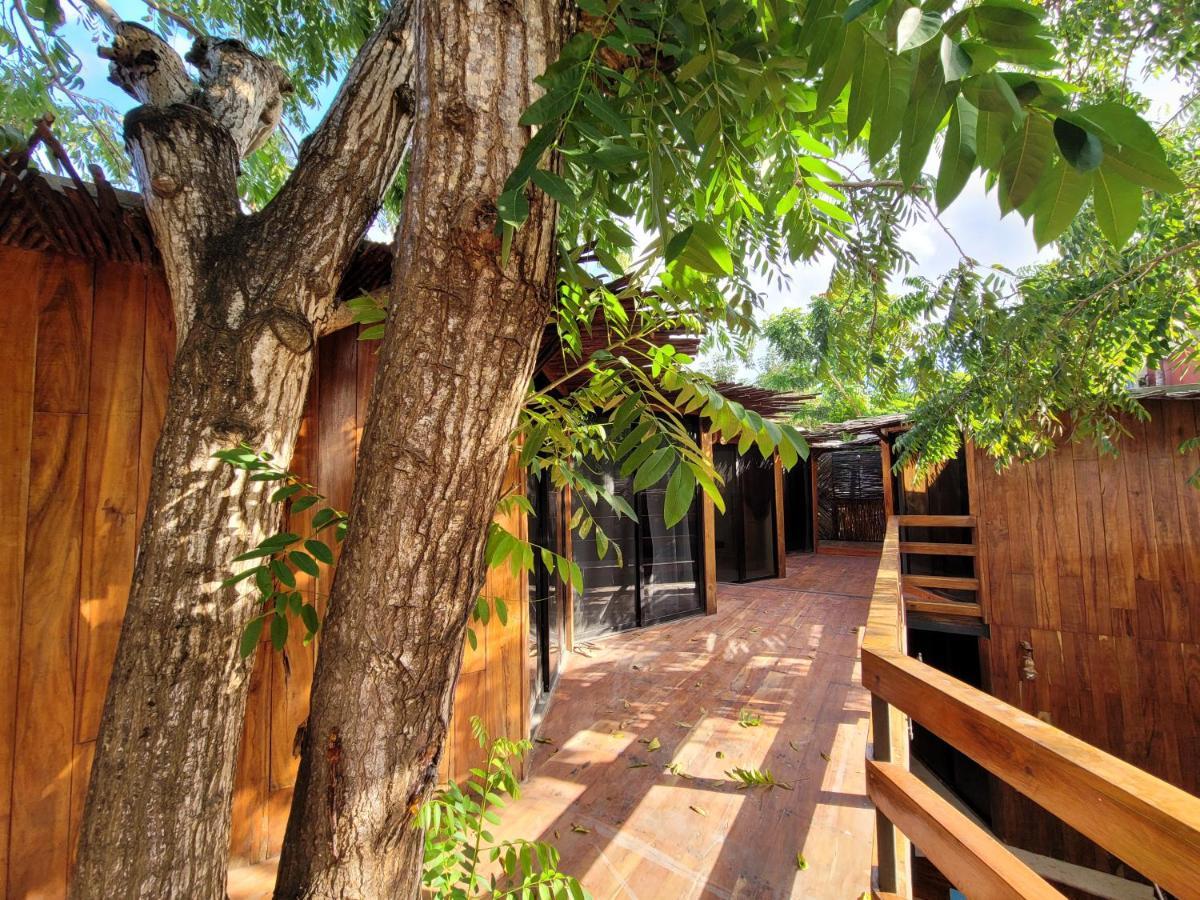 Malakai Hostel ตูลุม ภายนอก รูปภาพ